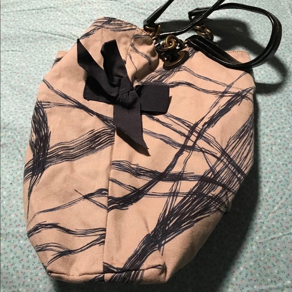 Vera Wang Purse - Picture 3 of 5